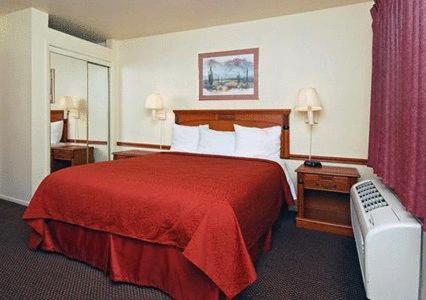 Quality Inn And Suites Mesa Pokoj fotografie